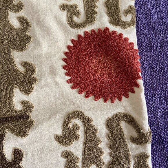 Pottery Barn Square Pillow Case 26" x 26" Green & Terracotta Embroidery - Picture 4 of 11